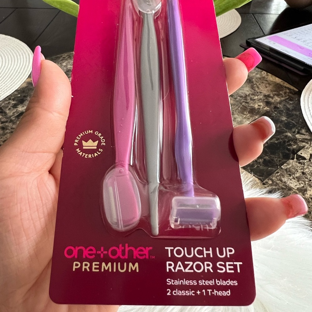 One+Other Touch up Razor Set - Picture 2 of 4